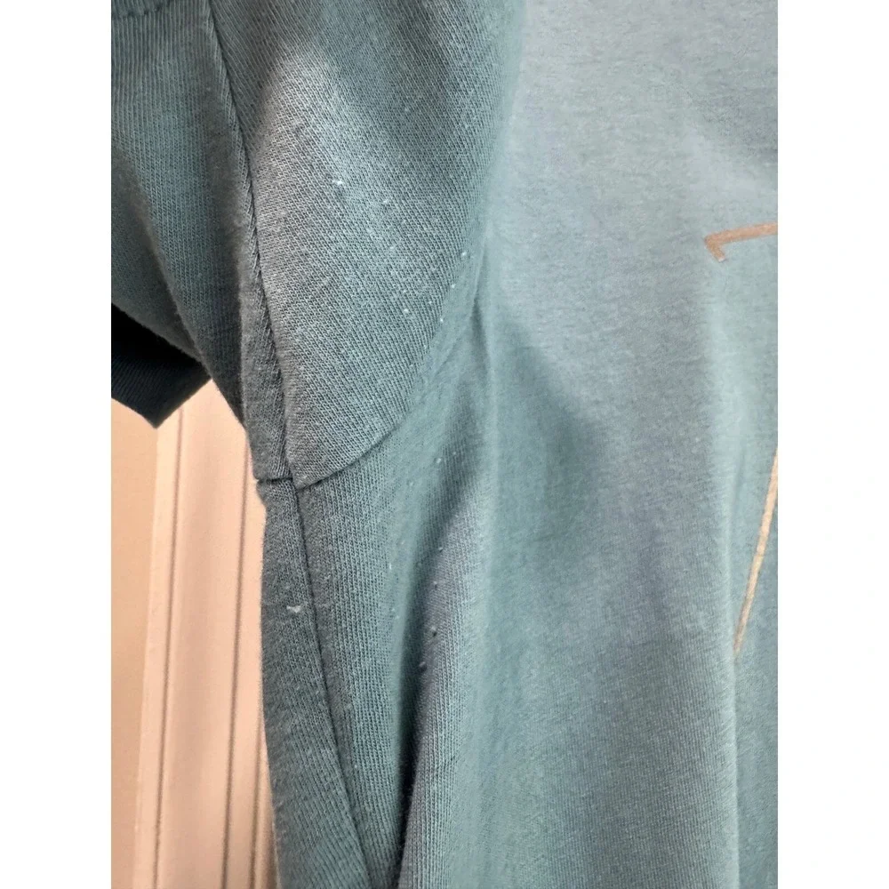 True‎ Religion Men's size Small t-shirt, blue